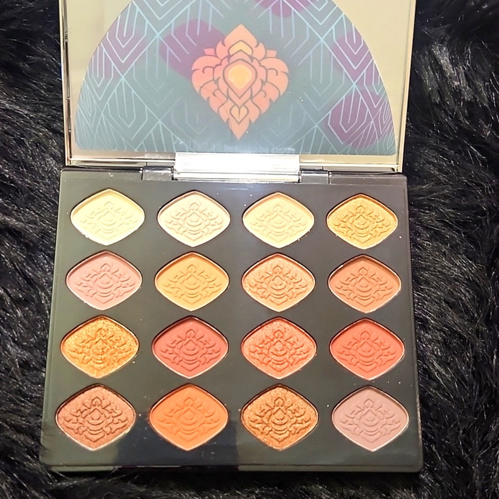 Palette - Picture 4 of 4